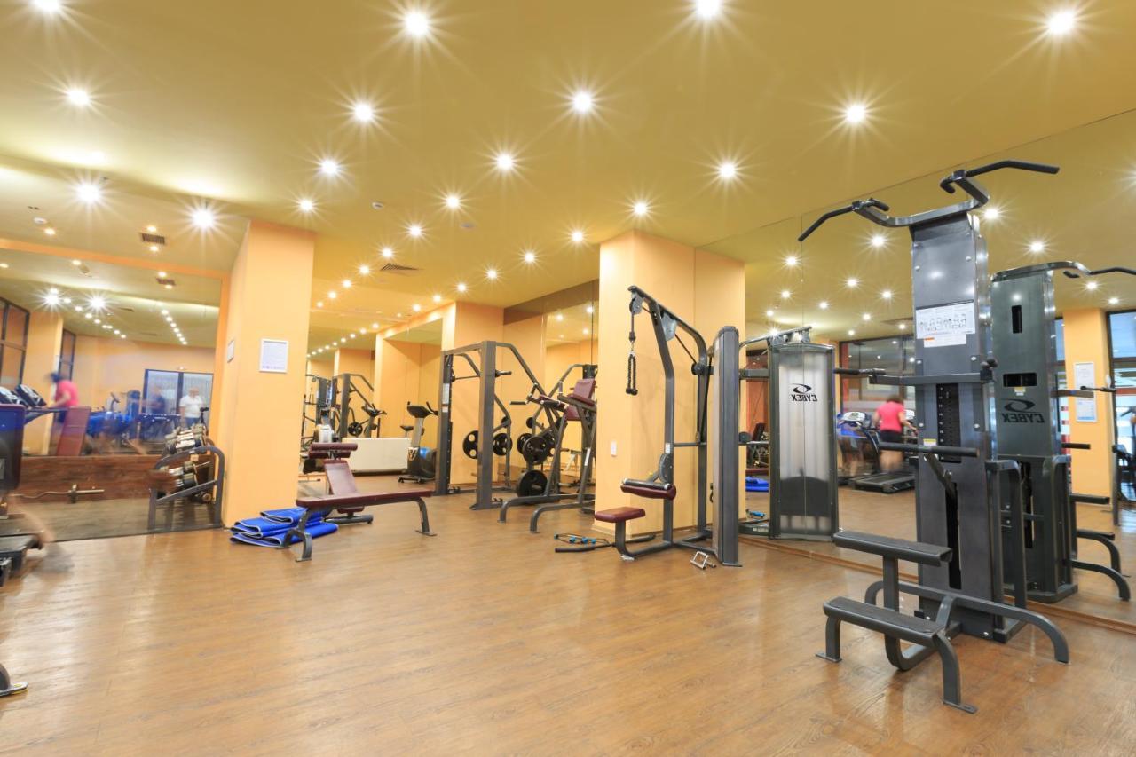 Royal Beach Apartment Barcello B Pantai Sunny Bagian luar foto