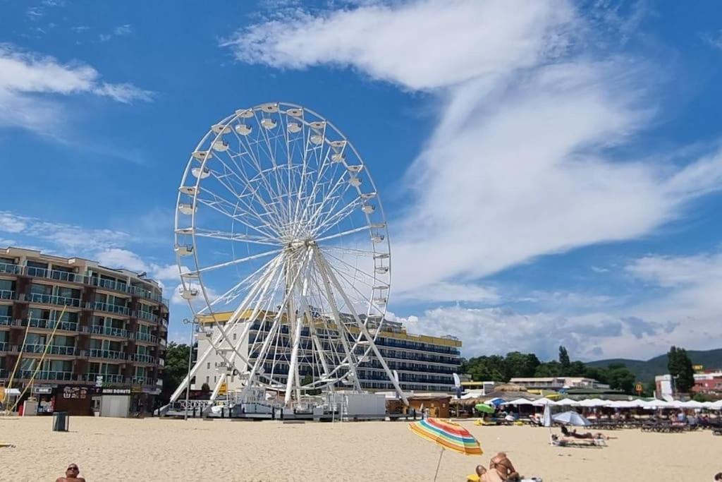 Royal Beach Apartment Barcello B Pantai Sunny Bagian luar foto
