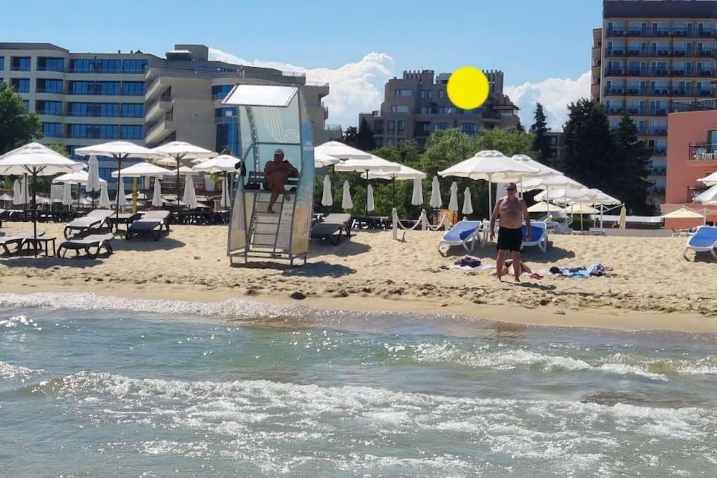 Royal Beach Apartment Barcello B Pantai Sunny Bagian luar foto